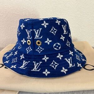 NWT Authentic Louis Vuitton Bucket Hat Match Monogram Jacquard Velevet